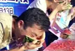 比赛吃瓜搞笑视频,吃瓜搞笑视频盘点