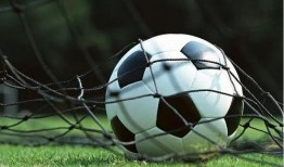 足球背景图巴黎联赛比分,激情对决，比分揭晓！