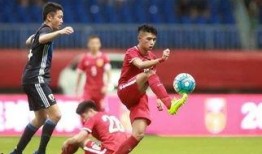 中国足球四比一比分,本土球队四比一逆袭夺冠