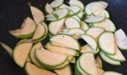 吃瓜体质谭玥,揭秘“吃瓜体质”背后的娱乐狂热与社交现象