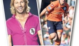 现役足球队员对比分析,现役球员实力对比解析