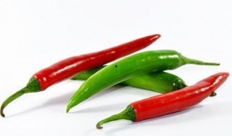 吊瓜蘸辣椒吃,独特风味，传统美食新体验