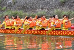 龙舟吃瓜,一场别开生面的水上盛宴