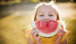 吃瓜宝宝图文,揭秘娱乐圈那些不为人知的幕后故事